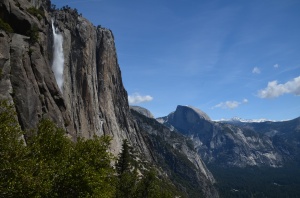 Auf dem Weg zum oberen Ende der Yosemite Falls
